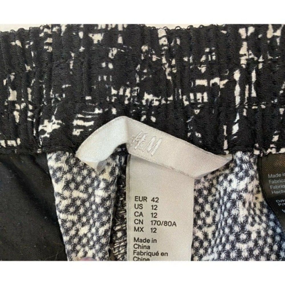 H&M Pants  - Picture 3 of 8